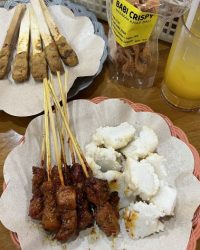 Sate Babi Bawah Pohon