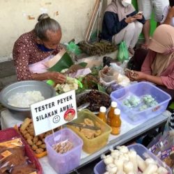 Lupis Mbah Satinem