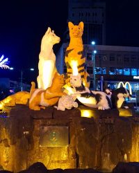 Family Cat Statue
