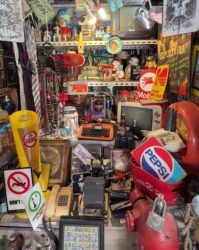 Pasar Barang Antik Kota Lama Semarang