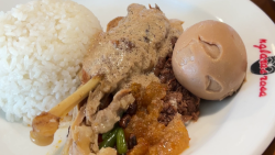 Makan Siang Comfort Food Legendaris di Semarang